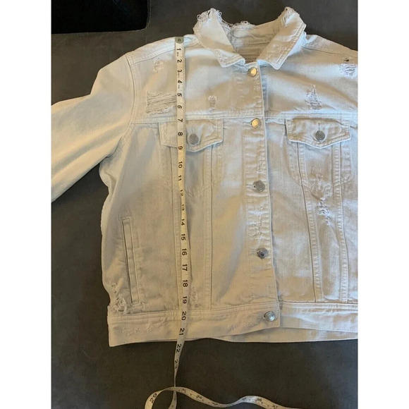 American Eagle Light Wash Denim Distressed Jacket, w/Cat Tapestry Size XL - Picture 6 of 11